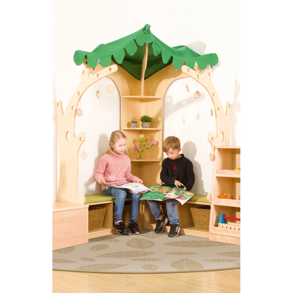 Leseecke Baum mit Teppich