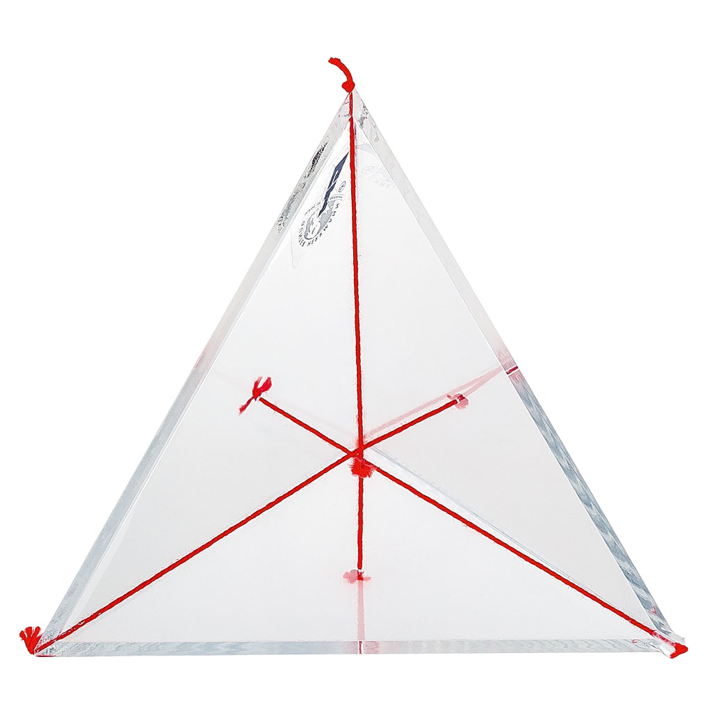 Tetraeder mit eingezogenen Höhen Tetraeder mit eingezogenen Höhen