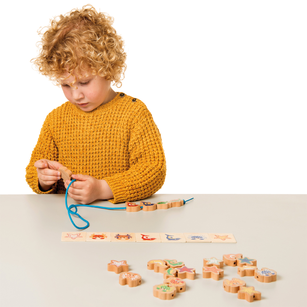 Toys for Life® Lace the sea animals - Holzfädelspiel Toys for Life® Lace the sea animals - Holzfädelspiel