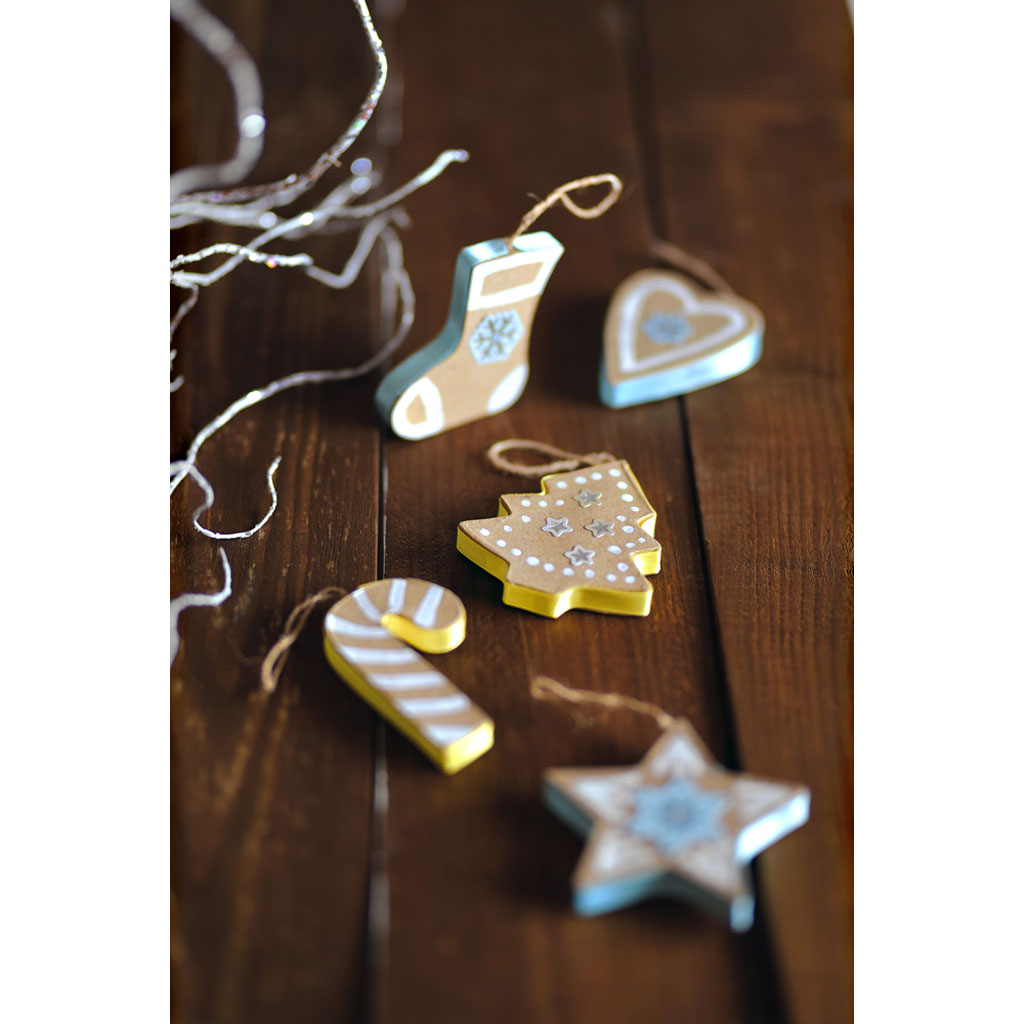 Weihnachtsschmuck aus Pappmaschee Weihnachtsschmuck aus Pappmaschee