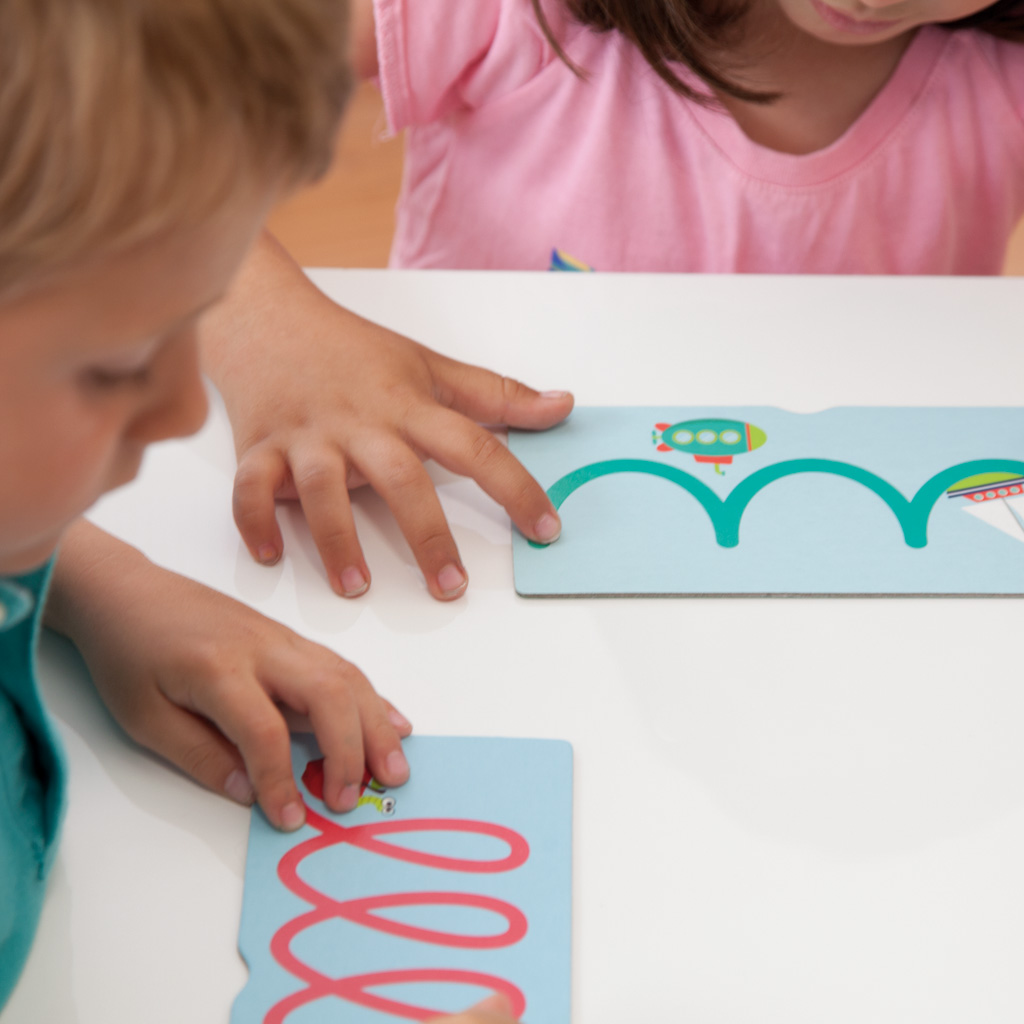 Zahlen-Fühlkarten mit Schwungübungen
