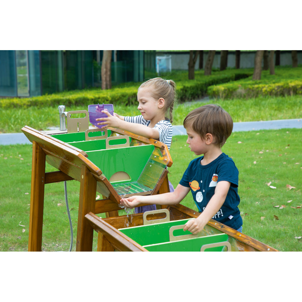 Wasser-Matschanlage "Staudamm" Wasser-Matschanlage "Staudamm"