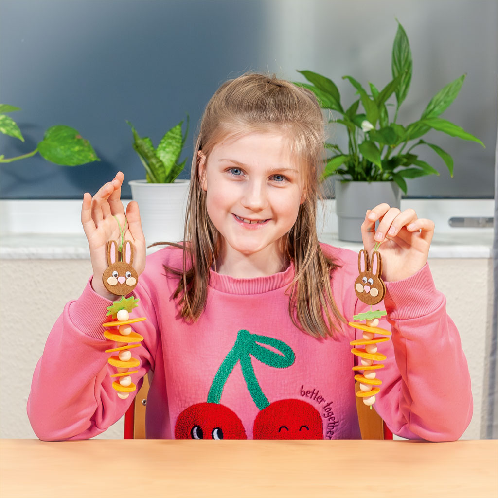 Filzanhänger Karotten-Häschen, 133-tlg. Bastelset für 6 Stück