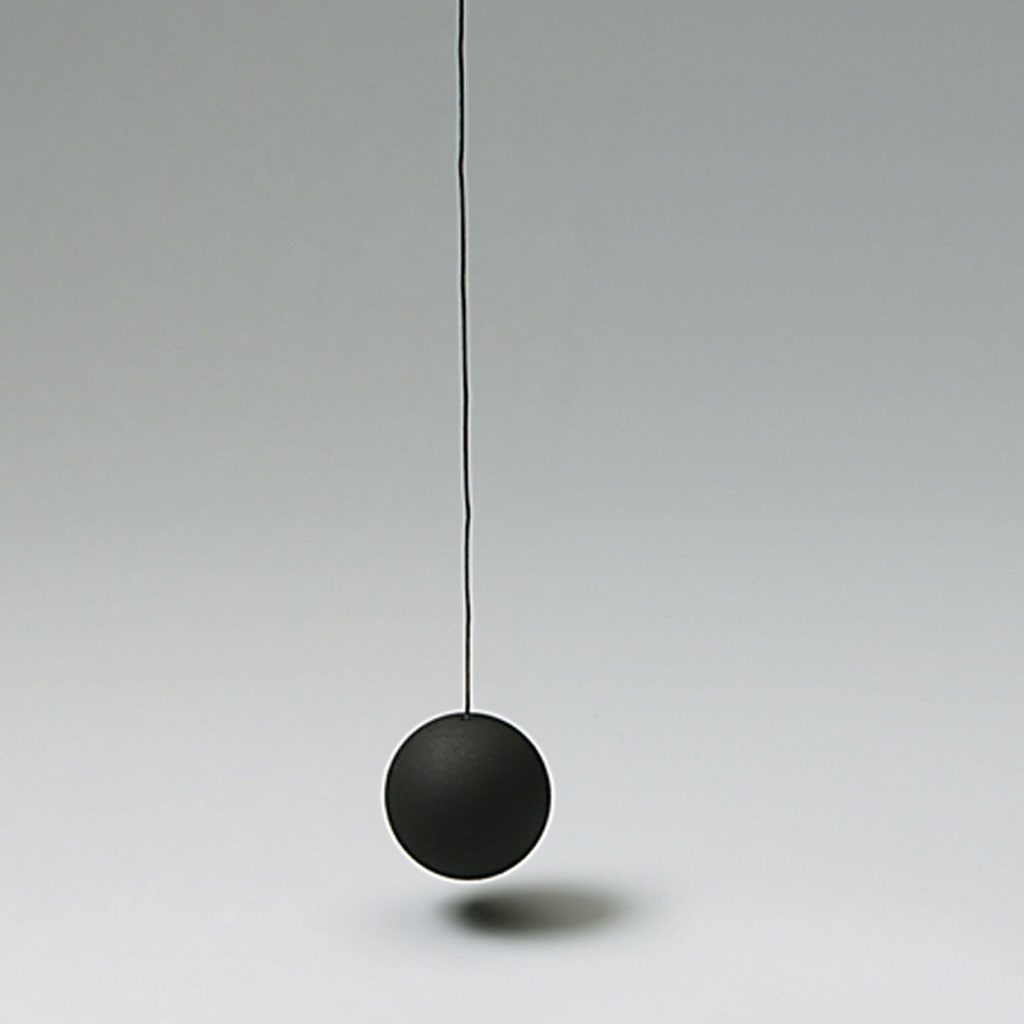 Kugel mit metallischer Oberfläche