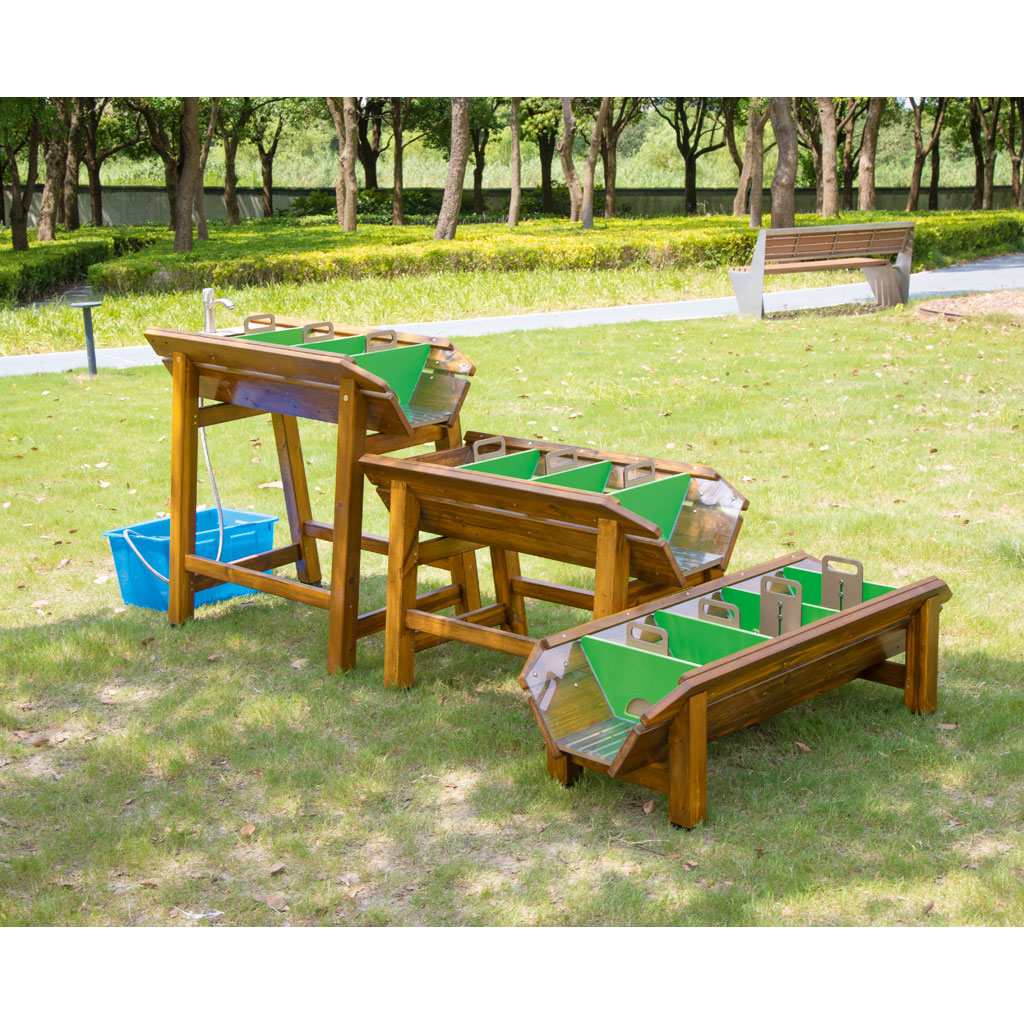 Wasser-Matschanlage "Staudamm" Wasser-Matschanlage "Staudamm"