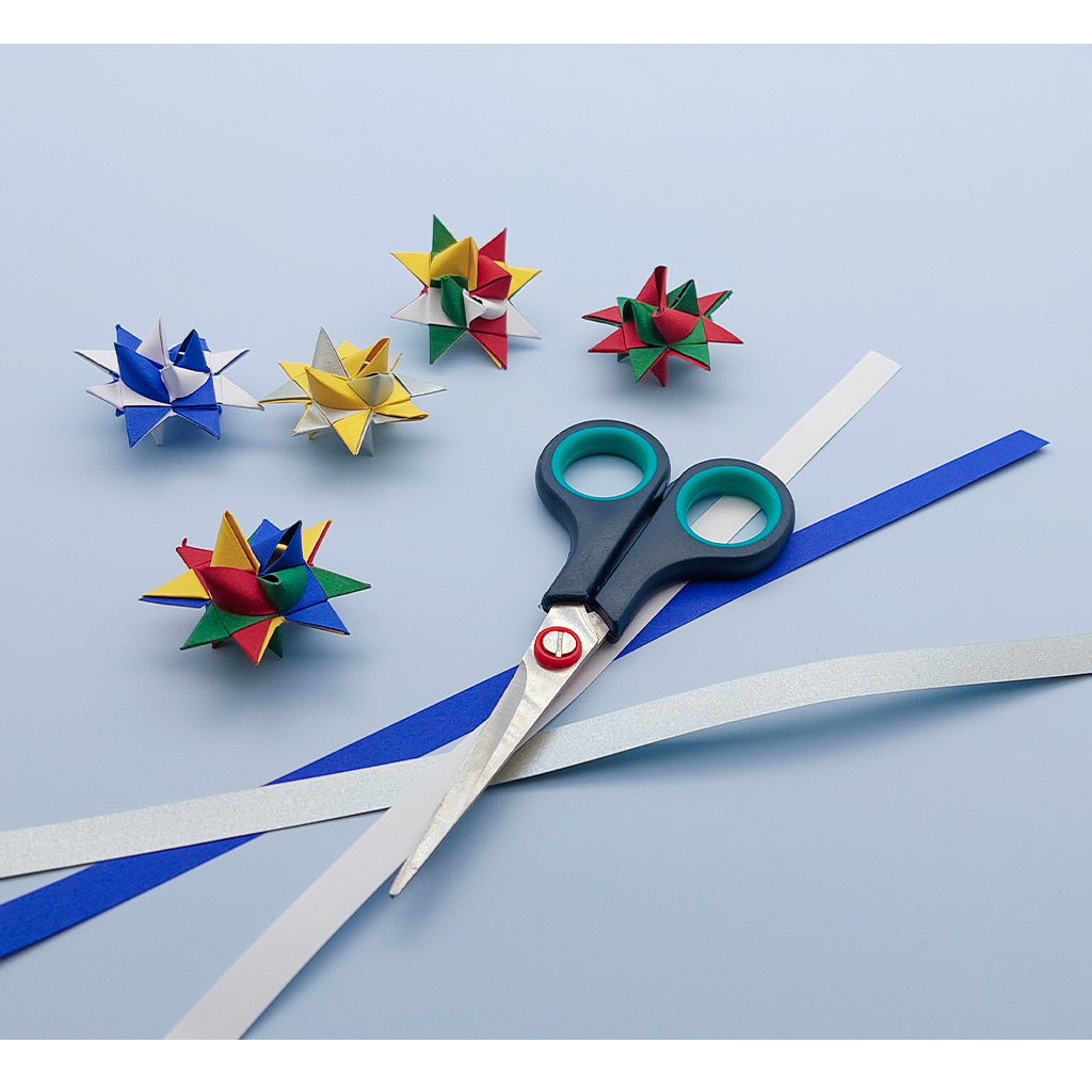 Folia® Fröbelsterne Weihnachtsfarben, 25 Sterne Folia® Fröbelsterne Weihnachtsfarben, 25 Sterne