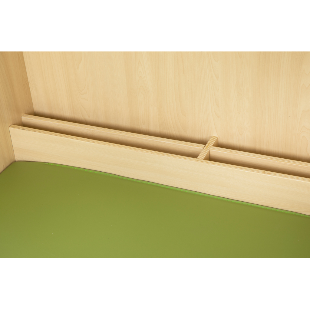 Lese- und Kuschelecke mit Bücherregal
