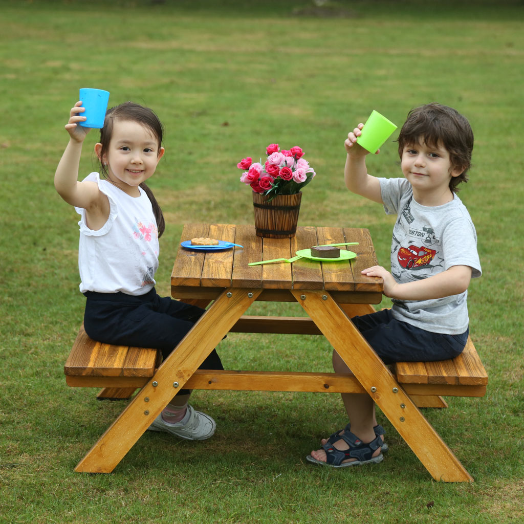 Outdoor-Kindersitzgruppe