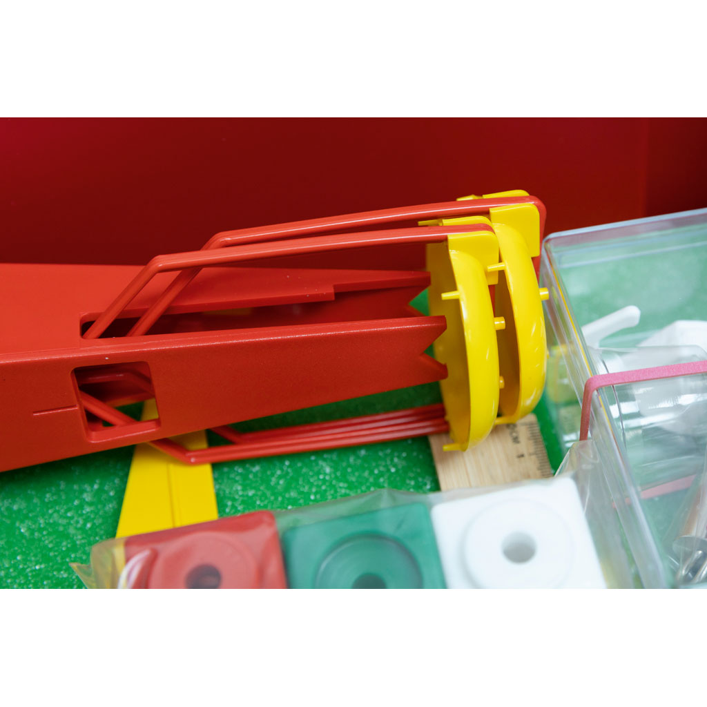 Anja und Leon experimentieren mit Hebel, Rolle und Magnet Anja und Leon experimentieren mit Hebel, Rolle und Magnet