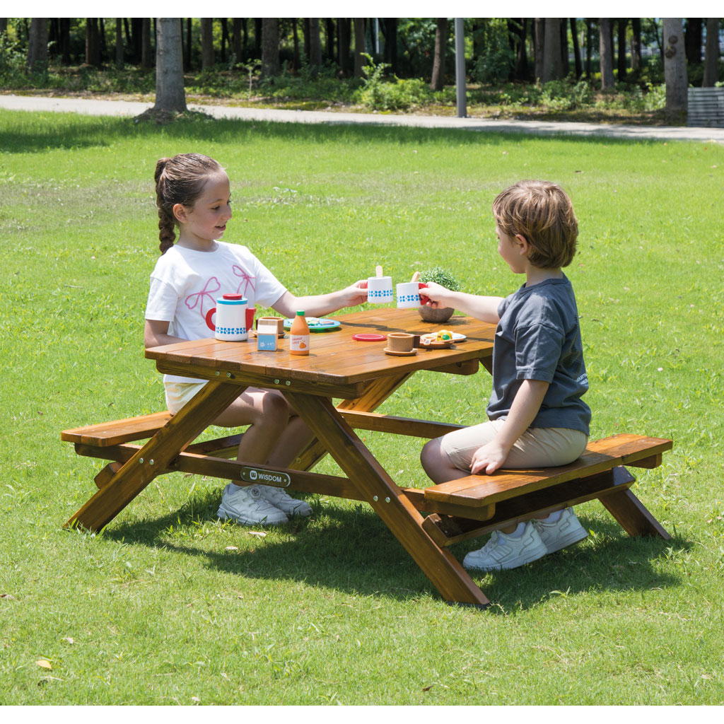 Outdoor-Picknicktisch
