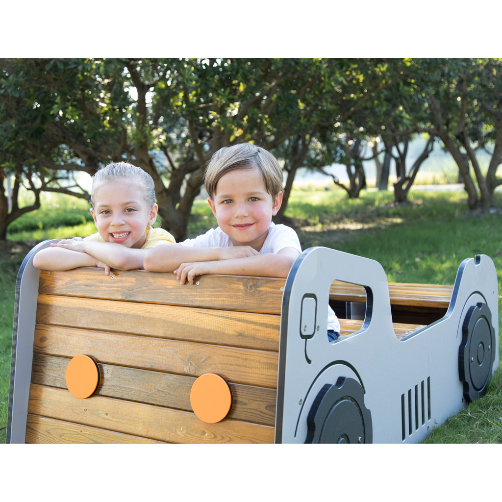 Outdoor-Spielauto