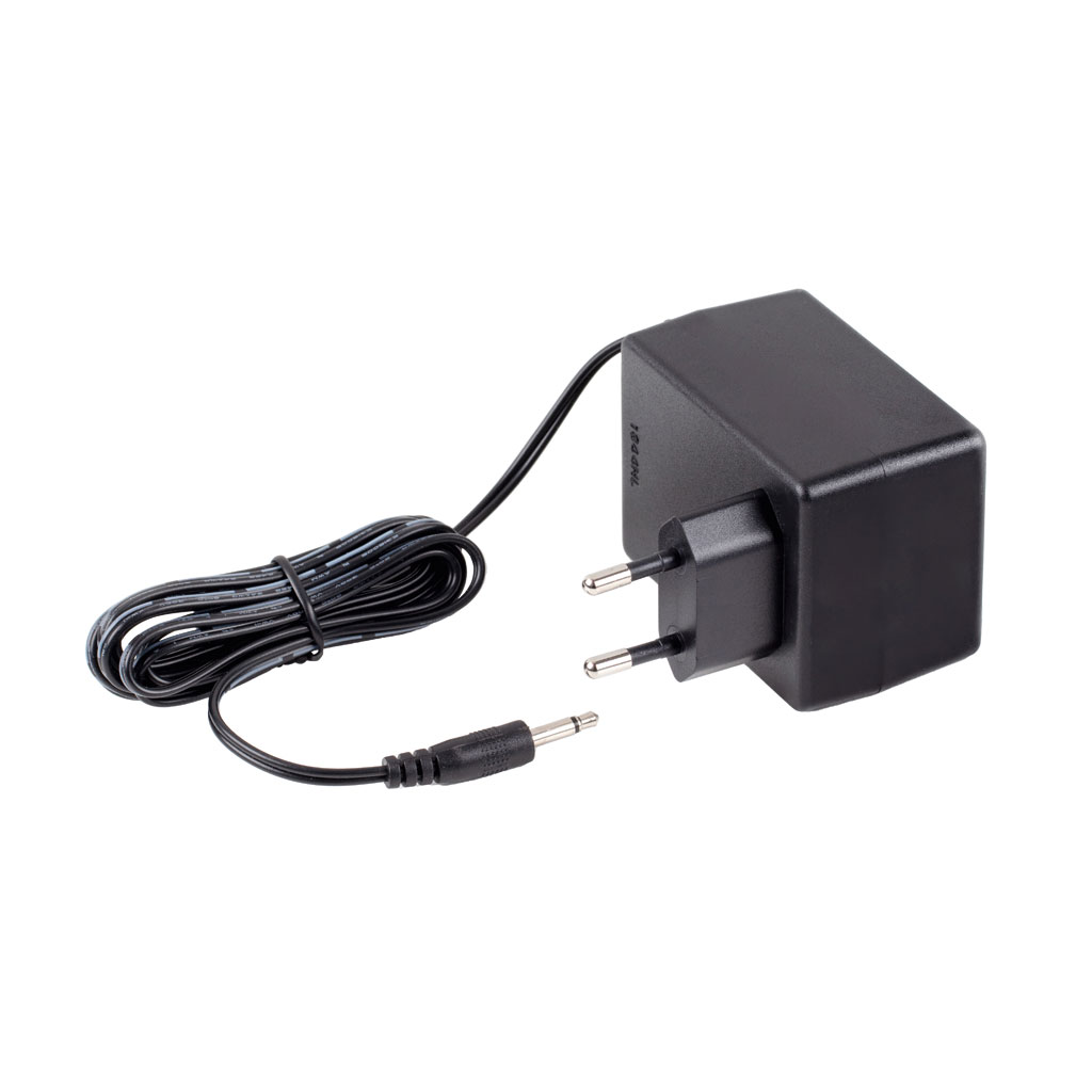 Netzadapter