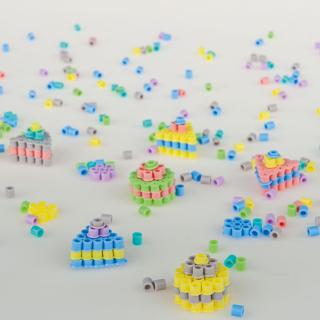 Bügelperlen im Eimer, Pastell