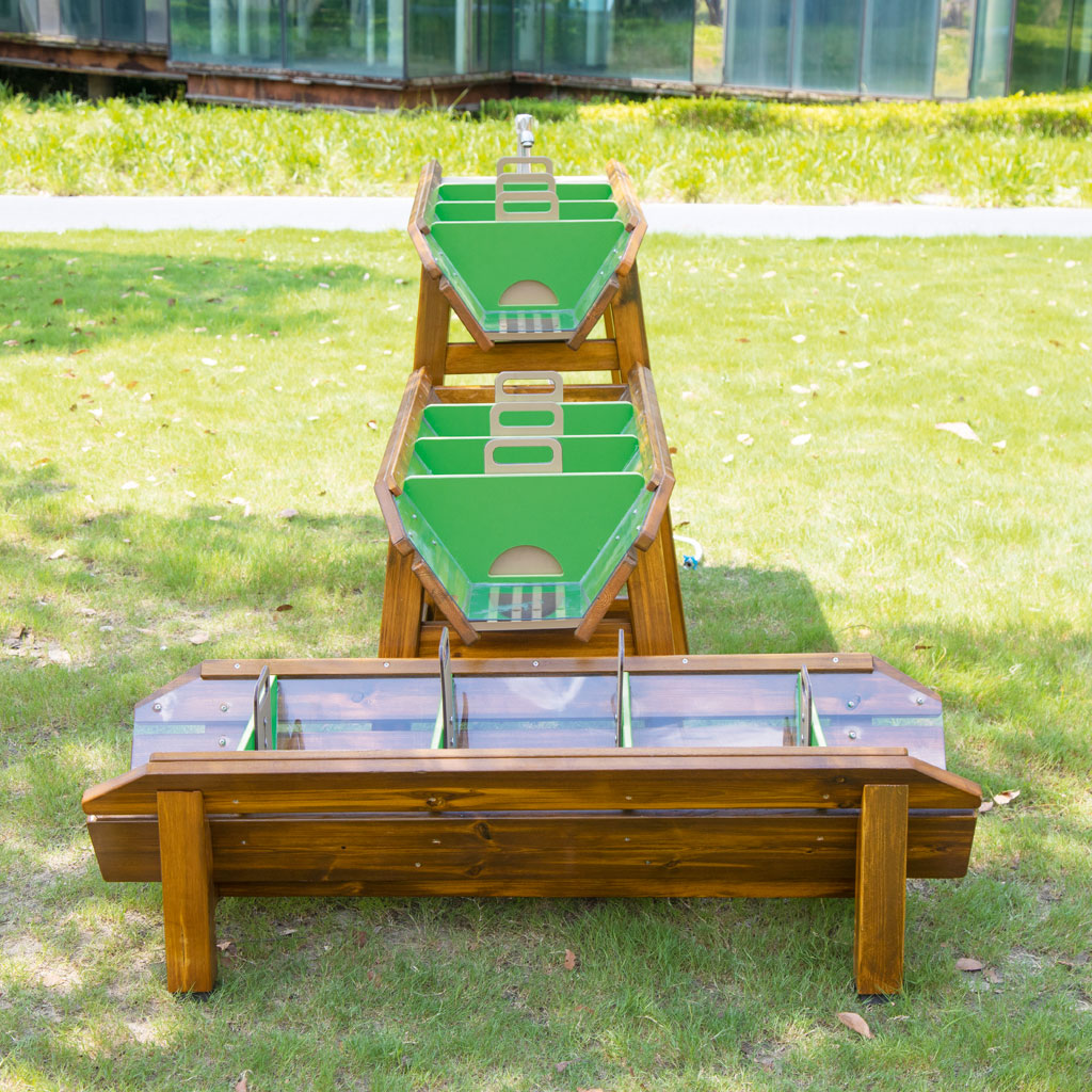 Wasser-Matschanlage "Staudamm" Wasser-Matschanlage "Staudamm"