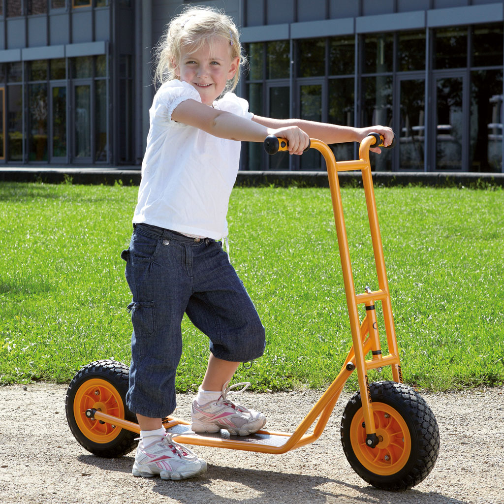 temp81669-roller-grossZXVQ2kXIIQFAE Roller, groß – mit Fußbremse