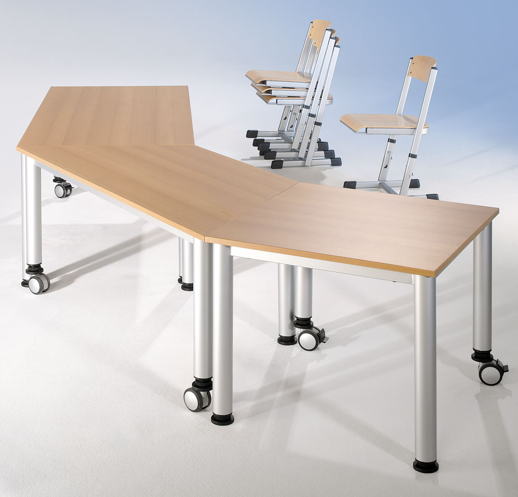 temp40977_amQ42I7B2Ymhmf Fahrbarer Trapeztisch, höhenverstellbar