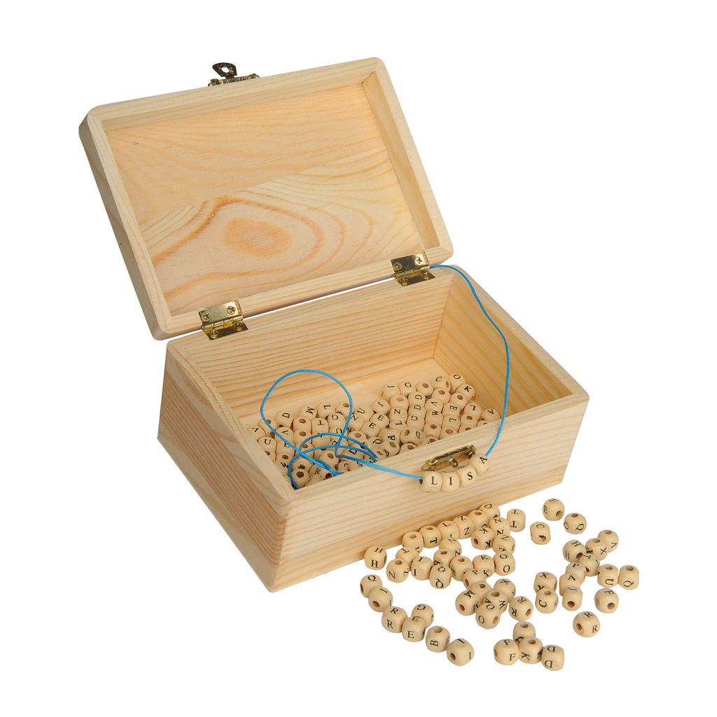 Fädelbuchstaben aus Holz in Schachtel, inkl. Schnüre