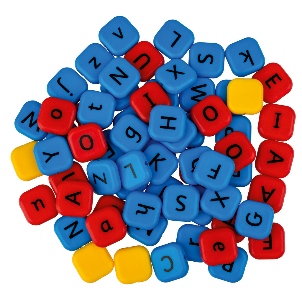 Bunte Fädelbuchstaben