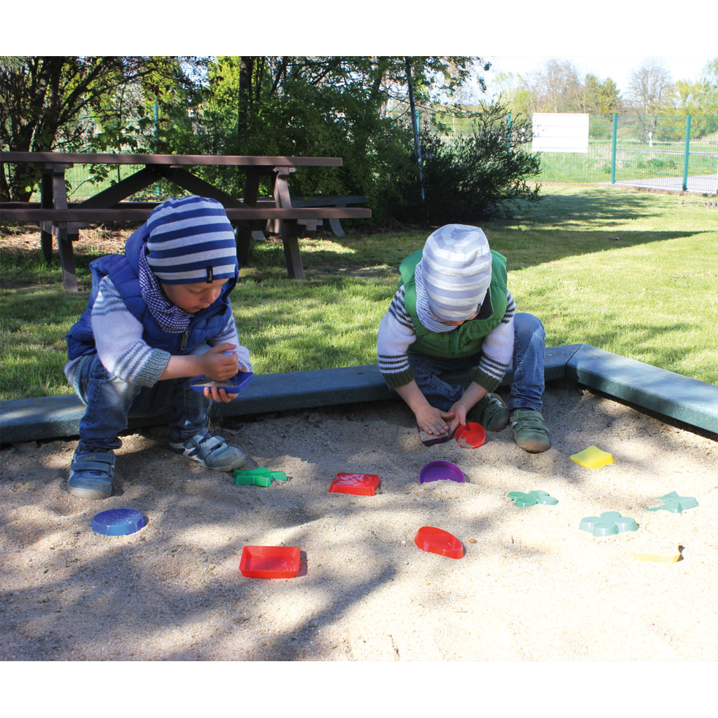 Wiemann Lehrmittel® Sandspielzeug Formen, 16-teilig