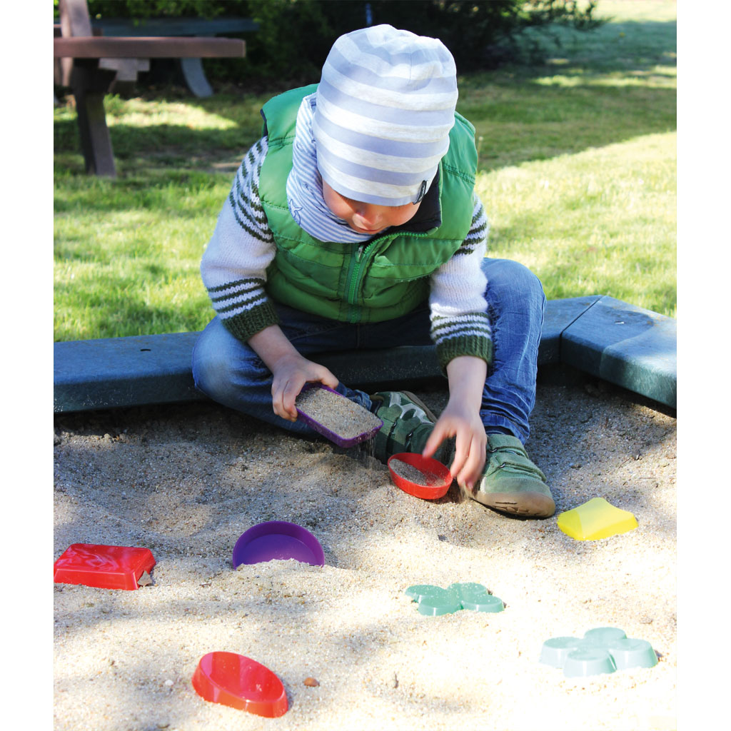 Wiemann Lehrmittel® Sandspielzeug Formen, 16-teilig