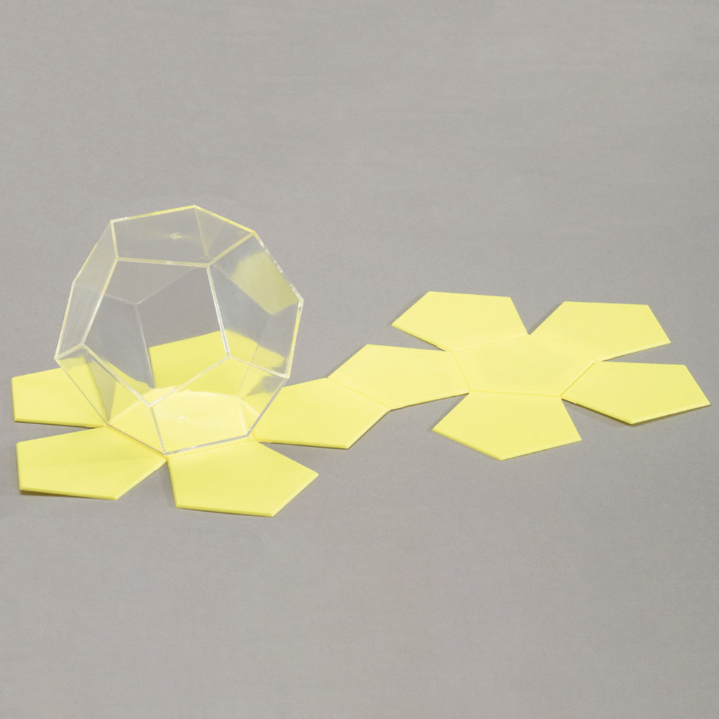temp30047UVUlAe0QVLBmI Geometrischer Körper "Dodekaeder"