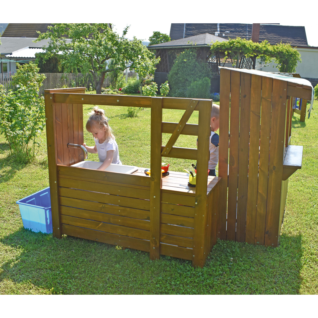 Outdoor-Spielküche mit Pumpe